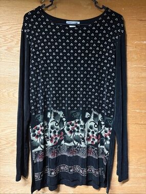 Jaipur Black Crewneck tunic knit blouse with Red and Cream Floral Border
